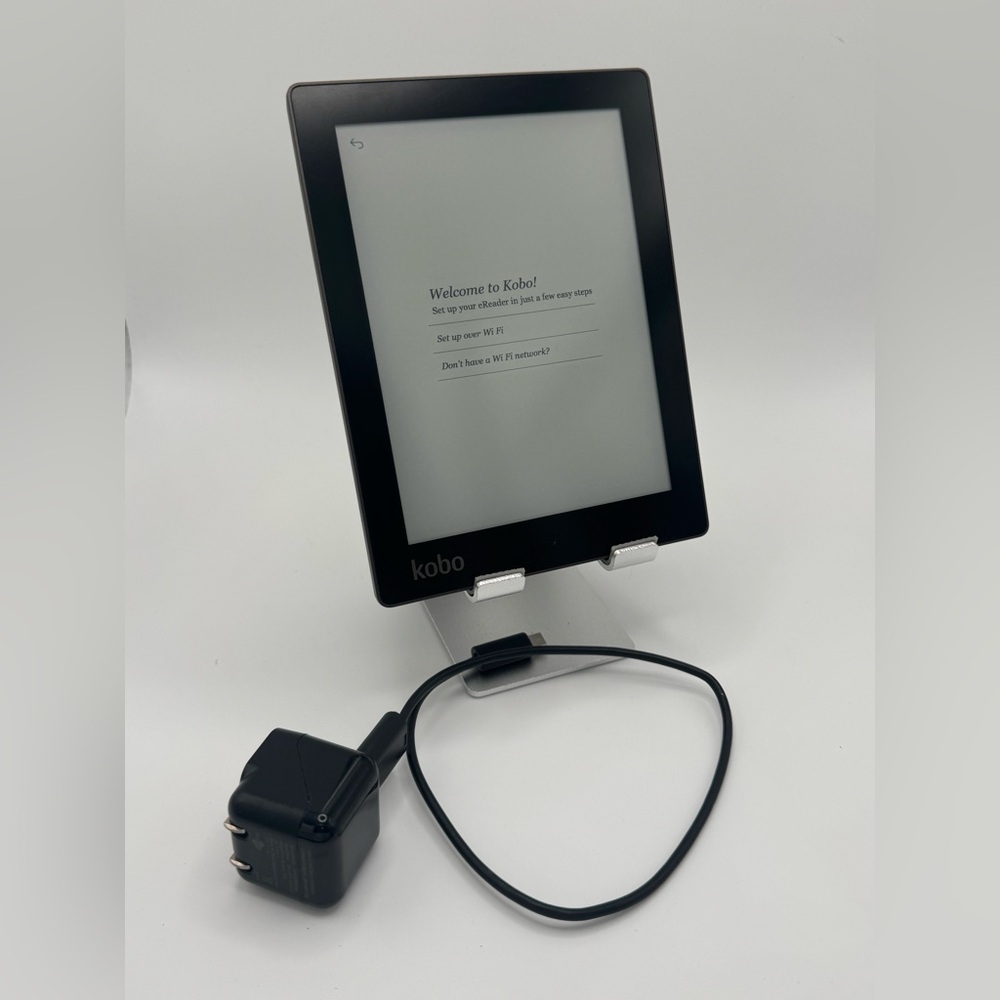 Kobo Aura e-Reader 4GB Wi-Fi 6.0" N514 - Touchscheen - Excellent Condition